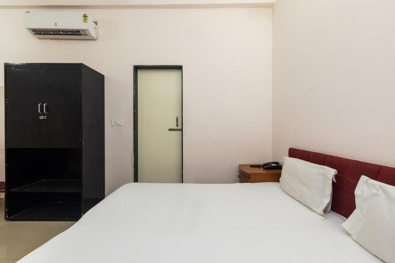 Hôtel Spot On 48618 Vasundhara Gardens à Bhopal Extérieur photo