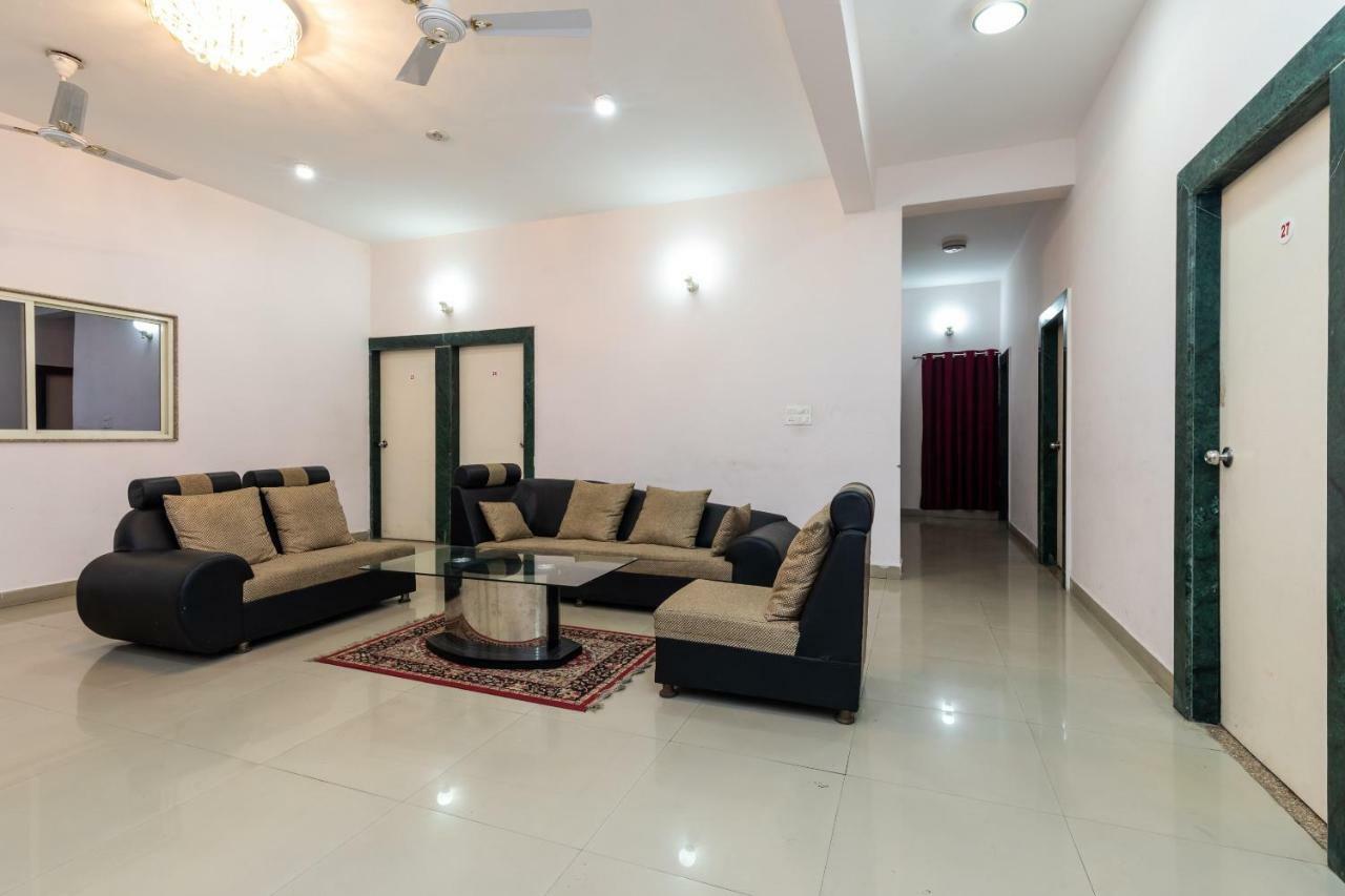 Hôtel Spot On 48618 Vasundhara Gardens à Bhopal Extérieur photo