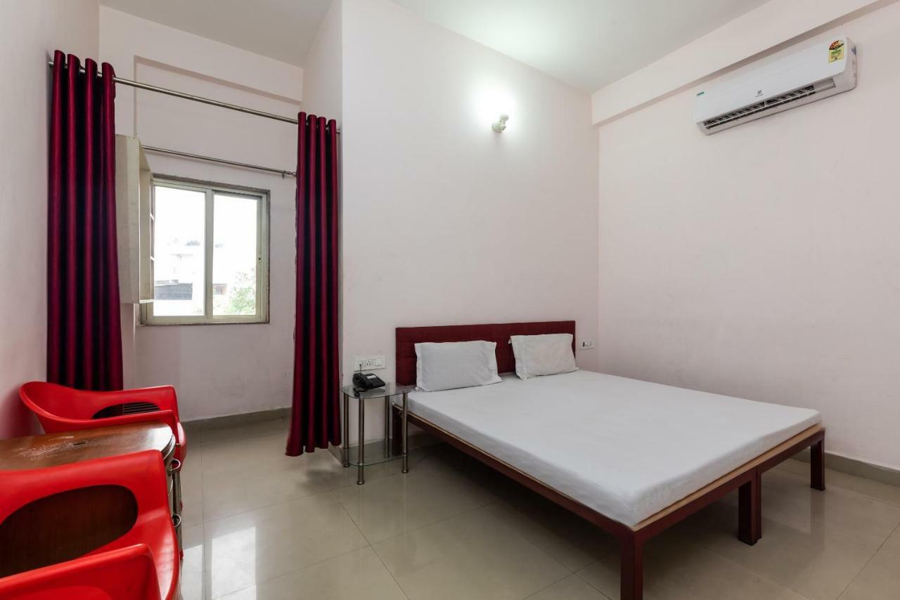 Hôtel Spot On 48618 Vasundhara Gardens à Bhopal Extérieur photo