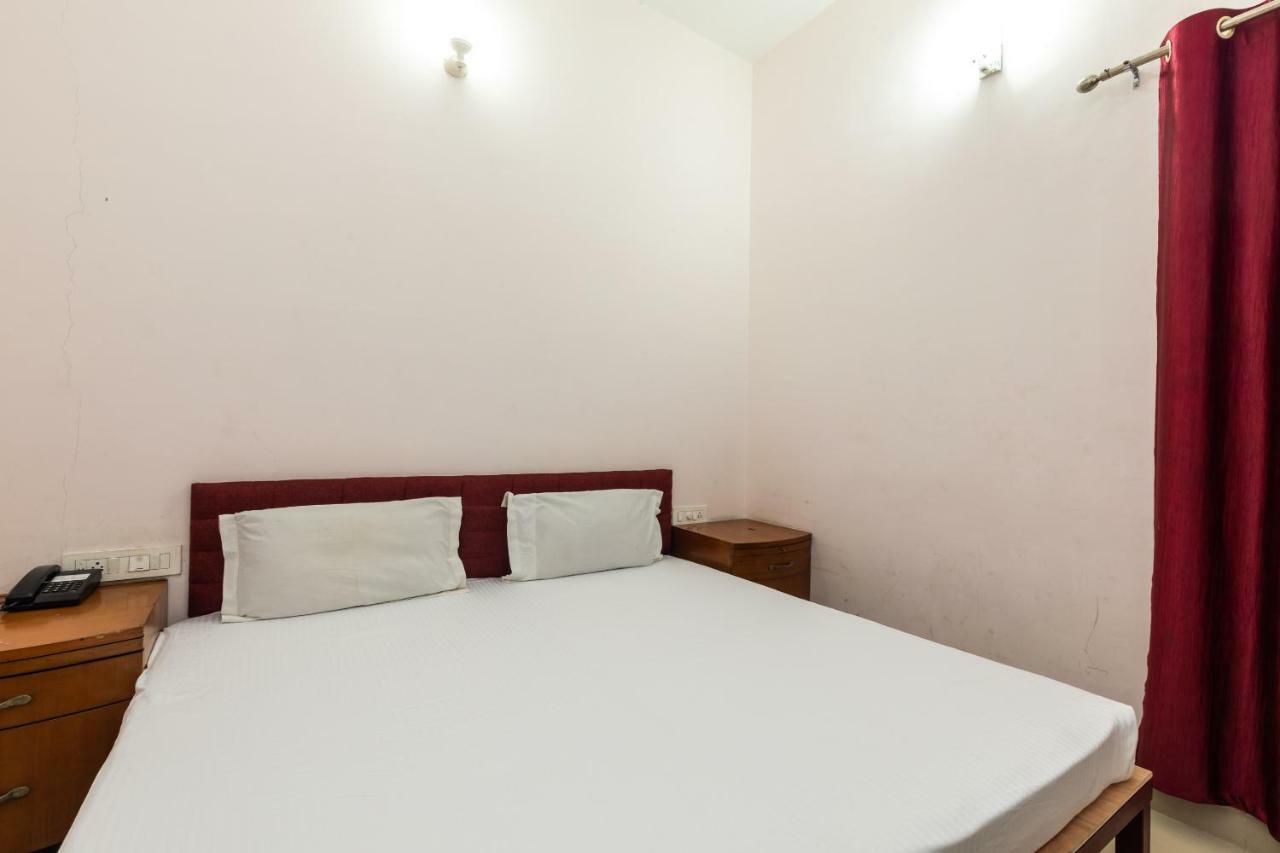 Hôtel Spot On 48618 Vasundhara Gardens à Bhopal Extérieur photo
